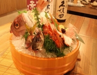地元神奈川で愛されている海鮮料理店でのホール業務（店長候補）