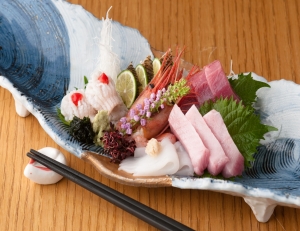 地元神奈川で愛されている海鮮料理店でのホール業務（店長候補）