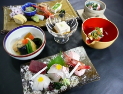 最高の味を提供する和食専門店のホールスタッフ（店長候補）募集　品川区で人気！