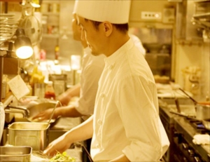 【銀座】【六本木】【赤坂】人気の中国郷土料理店、料理長候補の募集です！若手でも力を発揮できる環境です。